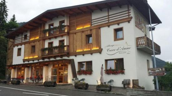 Albergo Croce D'Aune بيدافينا المظهر الخارجي الصورة